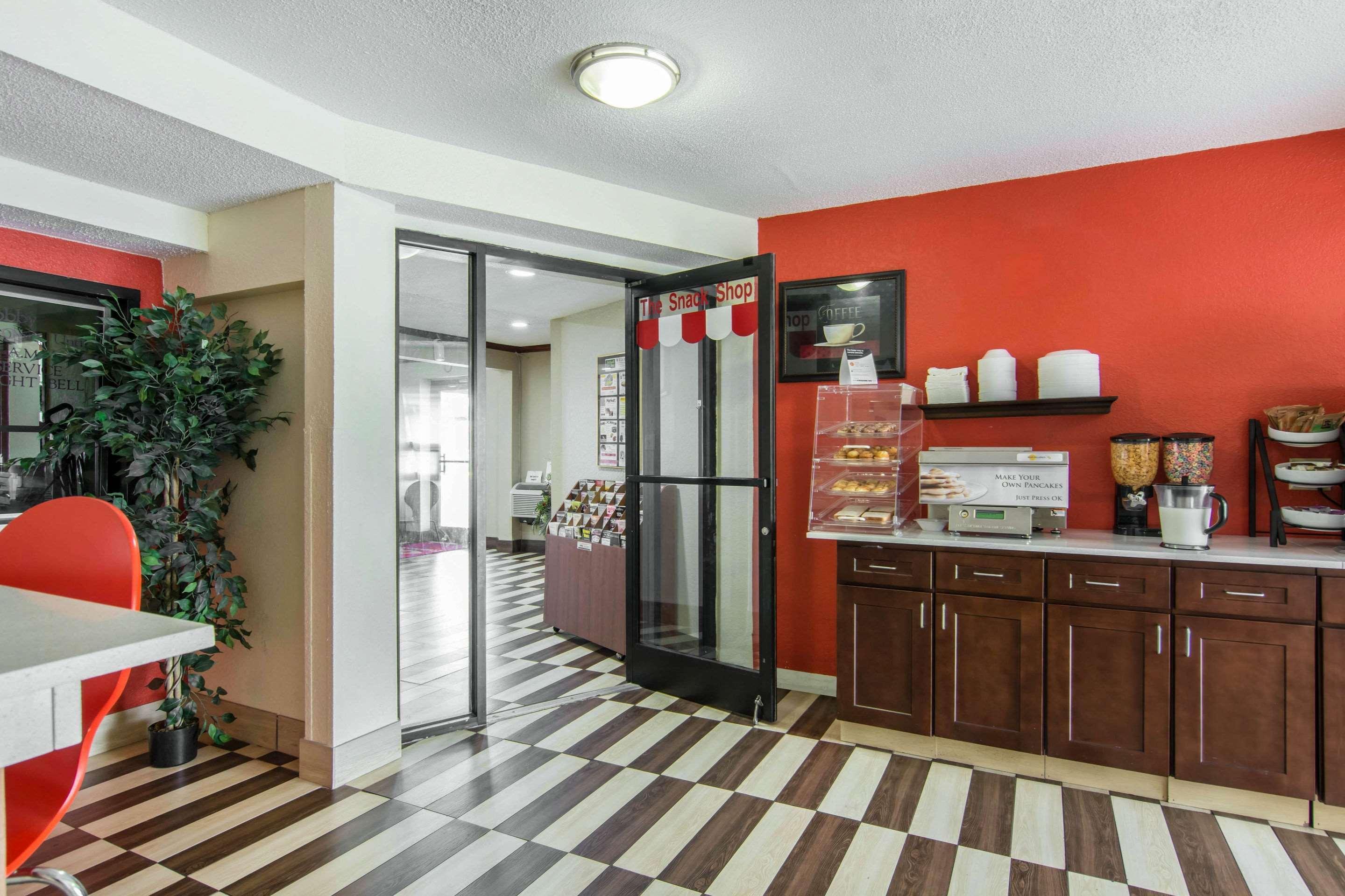 Econo Lodge Weldon - Roanoke Rapids Buitenkant foto