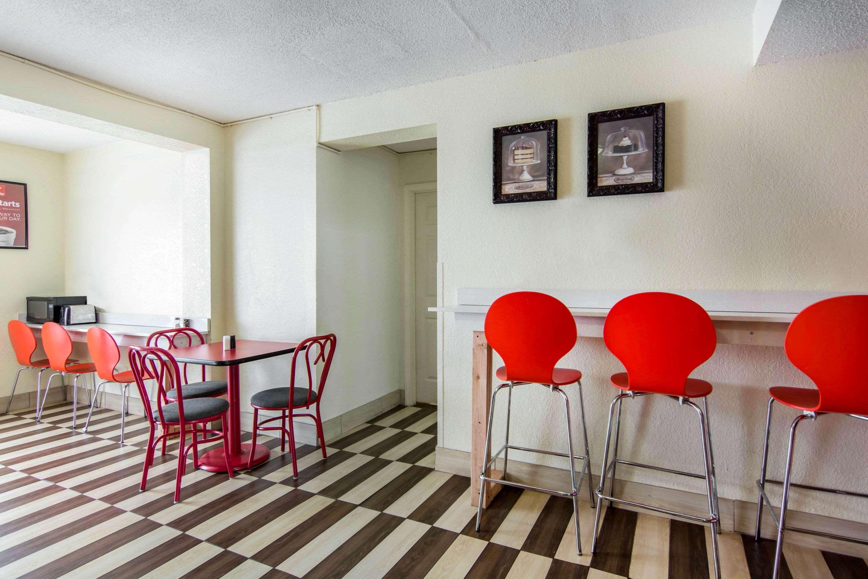 Econo Lodge Weldon - Roanoke Rapids Buitenkant foto